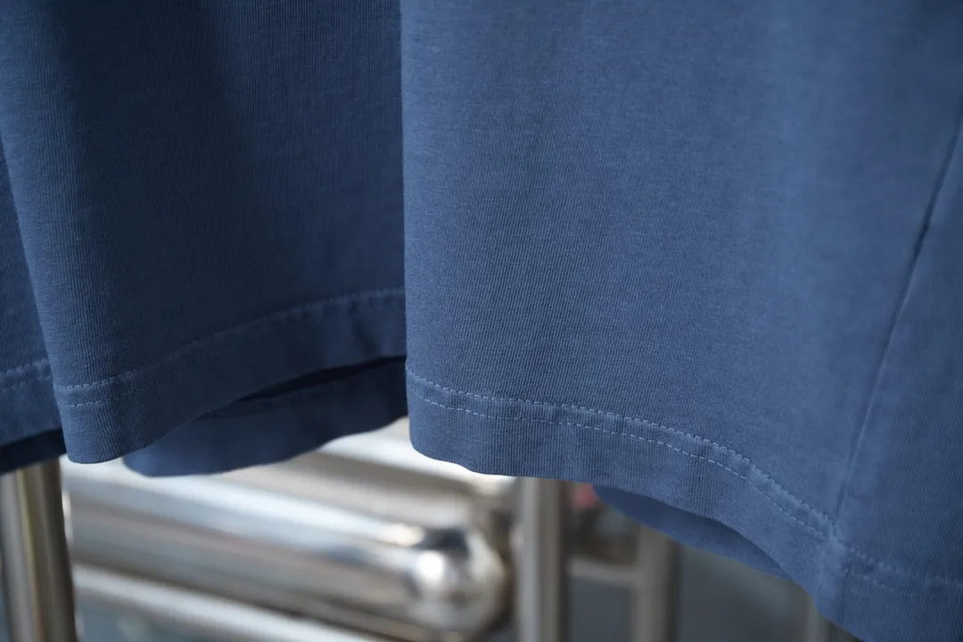 🅿️210 Ch*ome Hearte 25SS early spring new style Three-dimensional sponge thick version Chloë Hearte logo short sleeves Light luxury essential item for daily commuting for men and women Correct version Welcome to compare Detailed features · 320g 100% pure cotton double yarn jersey fabric · Custom dyed in the same vat with special thickened 32 count double-ply 1X1 thread · Three-dimensional sponge thick version Chloé Hearte logo printing · Ready-to-wear dyeing Then do the faded fried snowflake process, then wash it to make it look old · General washing to improve the effect · Double-needle stitching and cross-stitch process · Original main mark, washed tag, brand moisture-proof paper packaging Color: white/black/green/blue Size: S/M/L/XL